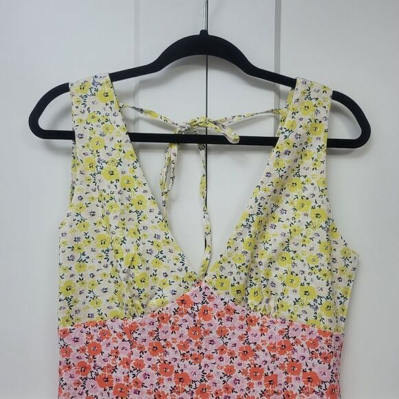 V-Neck Sleeveless Floral Print Maxi Dress, Medium - Picture 9 of 11